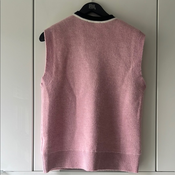 NEW! Maje Pink Sleeveless Sweater Vest with Navy Blue Trim - Picture 5 of 8